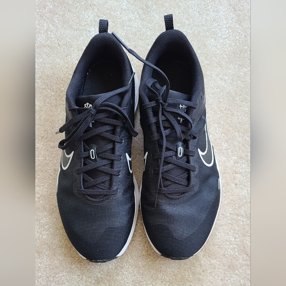 Nike Downshifter 12 running shoe